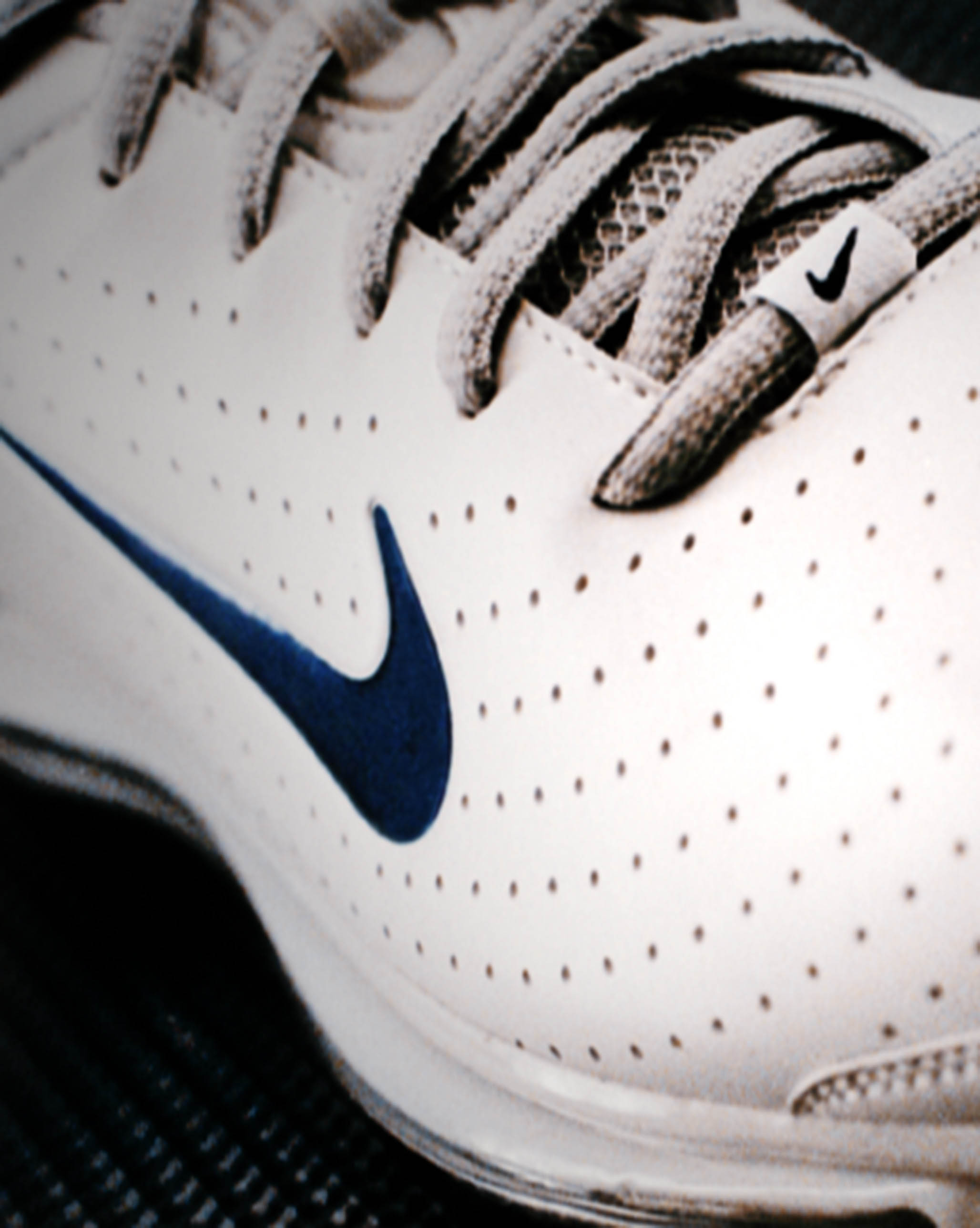 Nike Air Max ’03 Cover Image 02